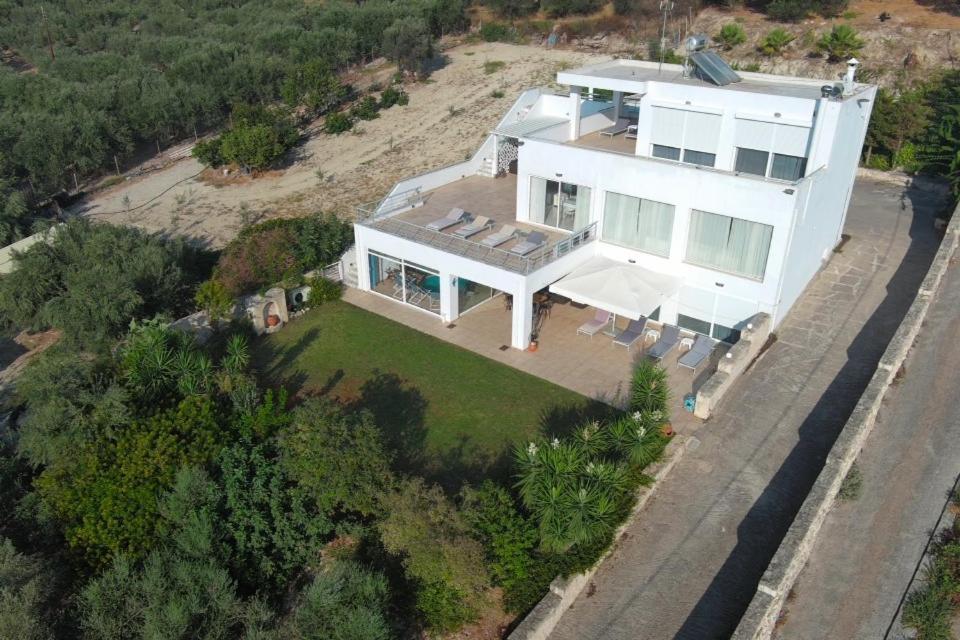 Whiteblue Spa Villa, By Idealstay Experience Ираклион Экстерьер фото